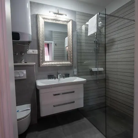 Pensionat Center Luxury 3 4*