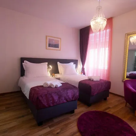 Pensionat Center Luxury 3