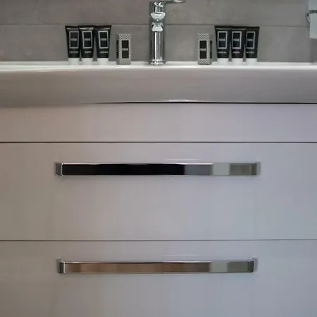 Center Luxury 3 Split