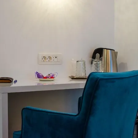 Center Luxury 3 Split